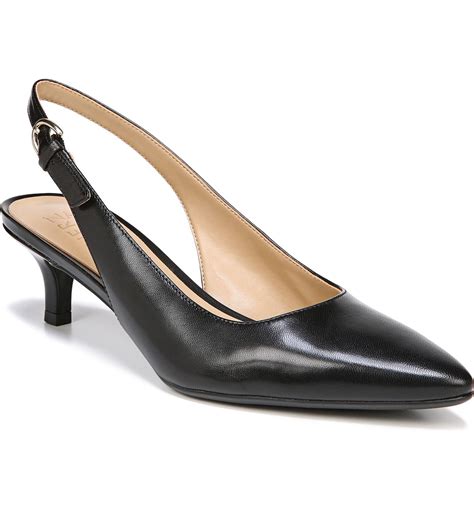 WOMEN’S PUMPS AND SLINGBACKS 